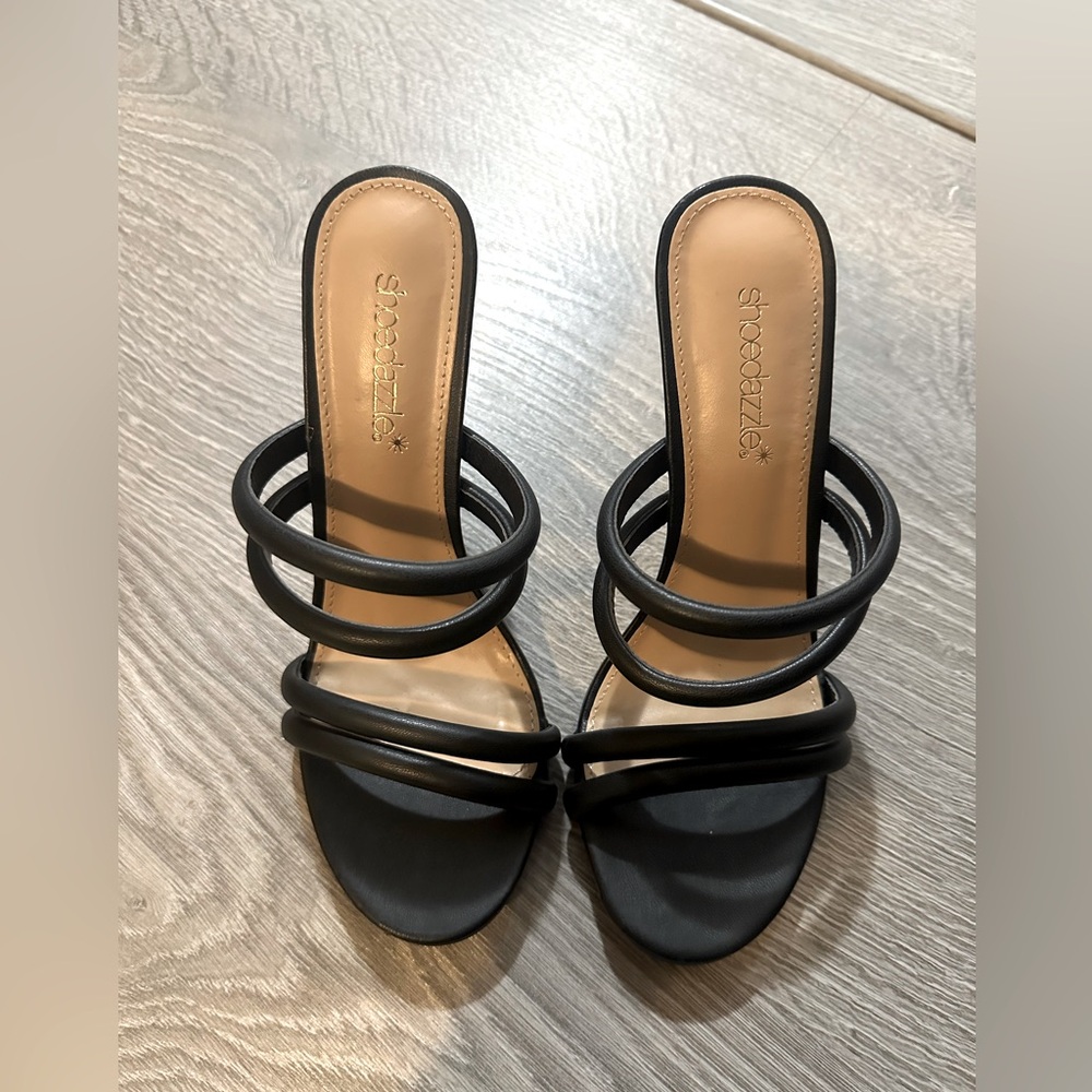 NEW Shoedazzle Shakala Slip On Heeled Sandal